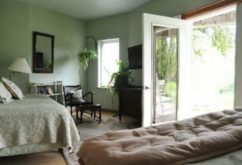 住宿加早餐  Lucky Mud Inn And Disc Golf Resort