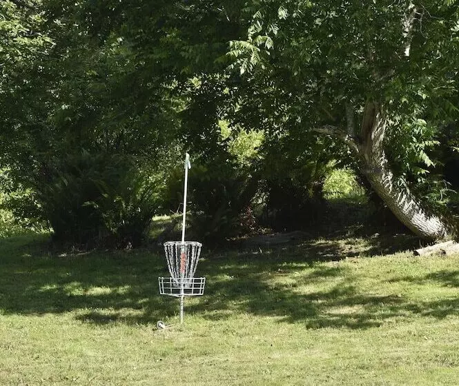 ベッドアンドブレックファースト Lucky Mud Inn And Disc Golf Resort