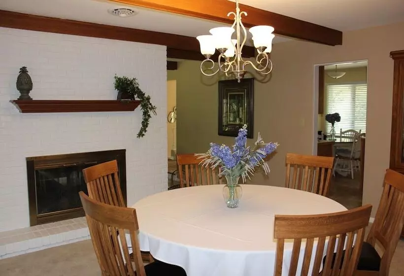 Motelli Rivertown Inn