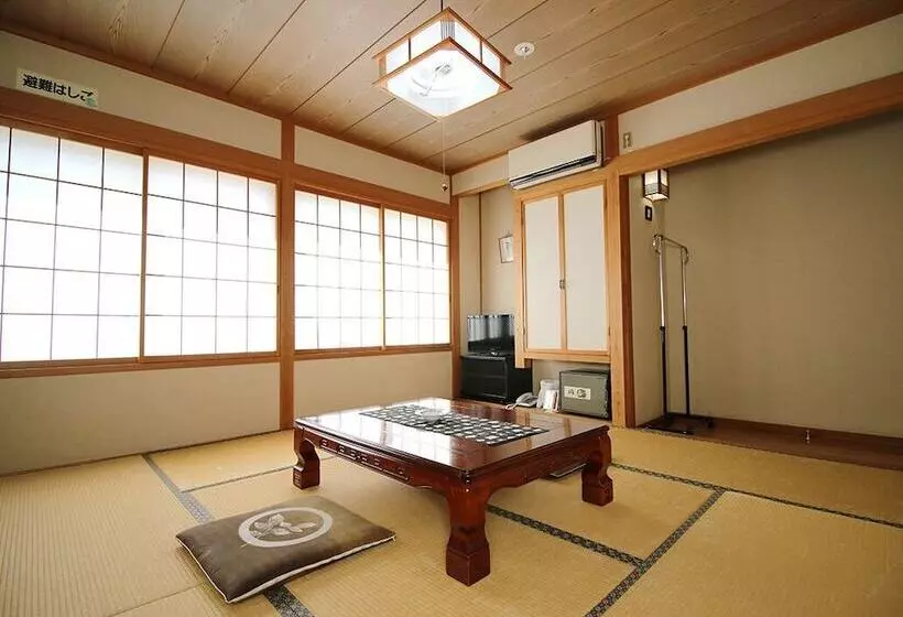 Ryokan Minshuku Genroku