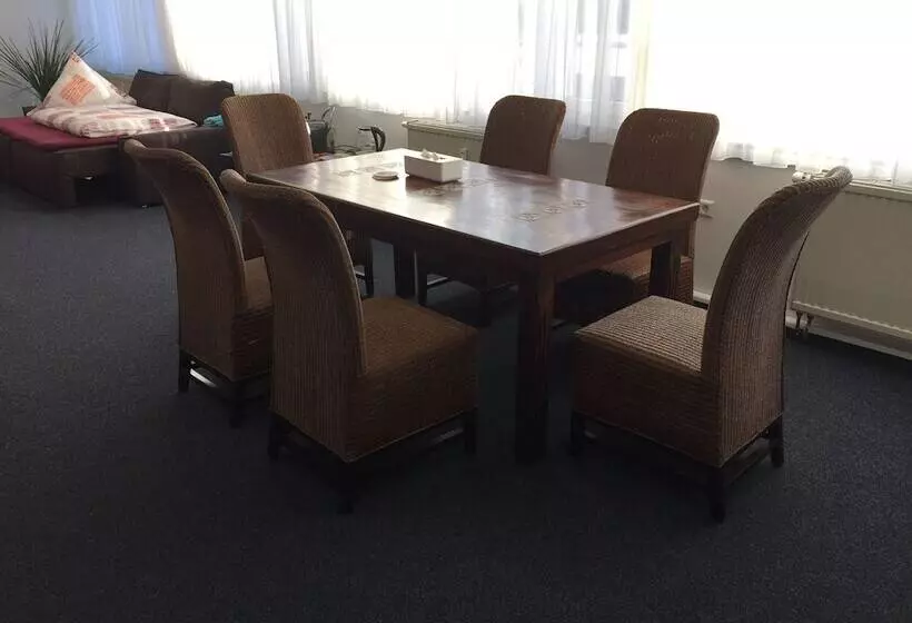 Carli S Bed No Breakfast