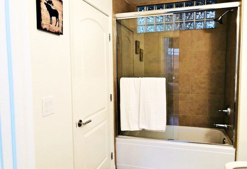 Corporate Apartments Near Santa Monica