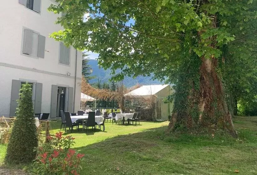 Hotelli Hôtel Restaurant Le Repère