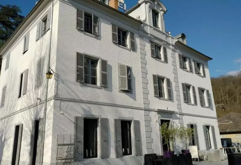 Hotelli Hôtel Restaurant Le Repère