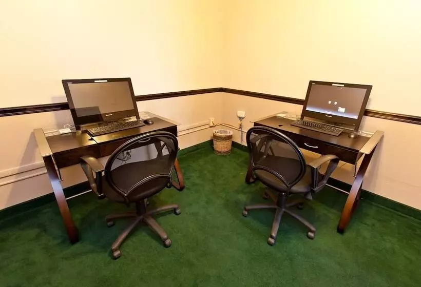 Hotelli Landmark Inn Fort Irwin