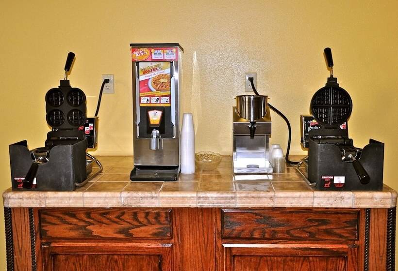 酒店 Landmark Inn Fort Irwin