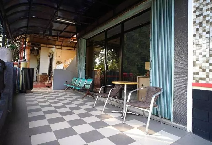 هتل Oyo 2038 Jasmine Guest House Balikpapan