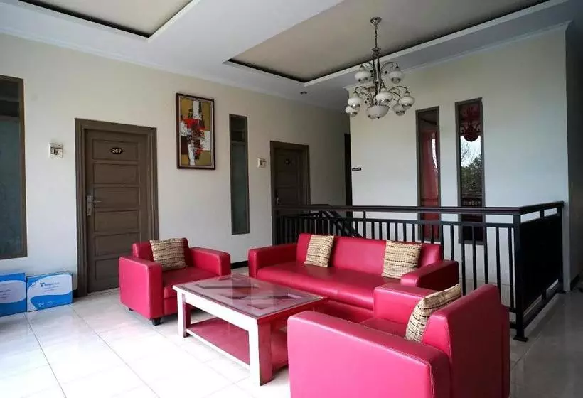 هتل Oyo 2038 Jasmine Guest House Balikpapan