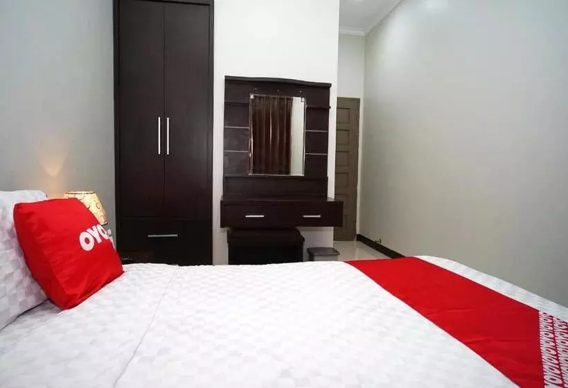 هتل Oyo 2038 Jasmine Guest House Balikpapan