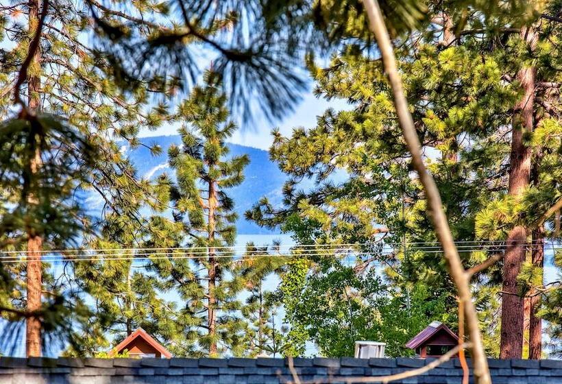 Mv49 Lake Tahoe A Block From The Caverock Beach