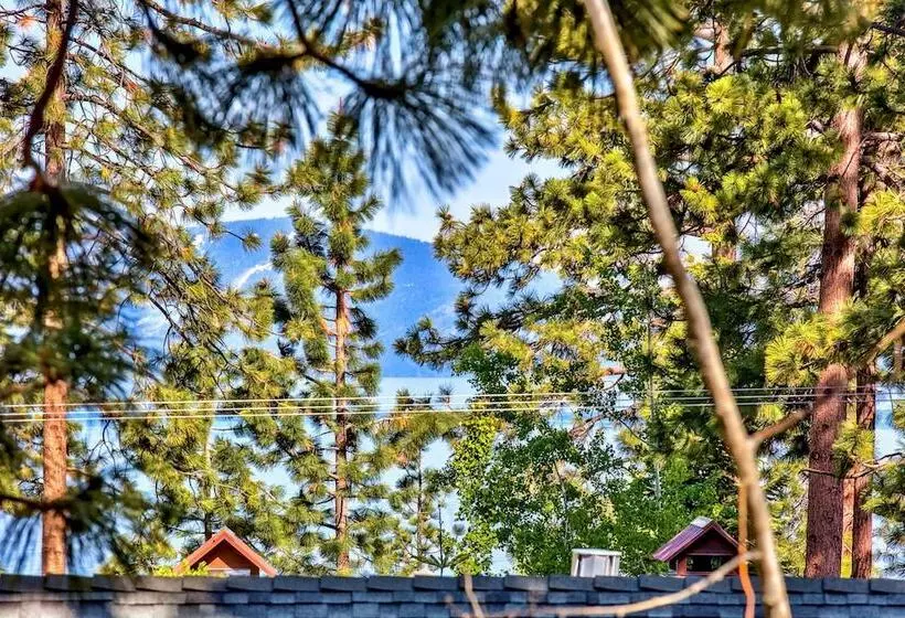 Mv49 Lake Tahoe A Block From The Caverock Beach