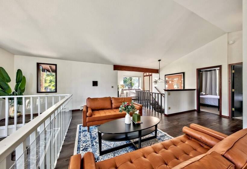 Mv49 Lake Tahoe A Block From The Caverock Beach