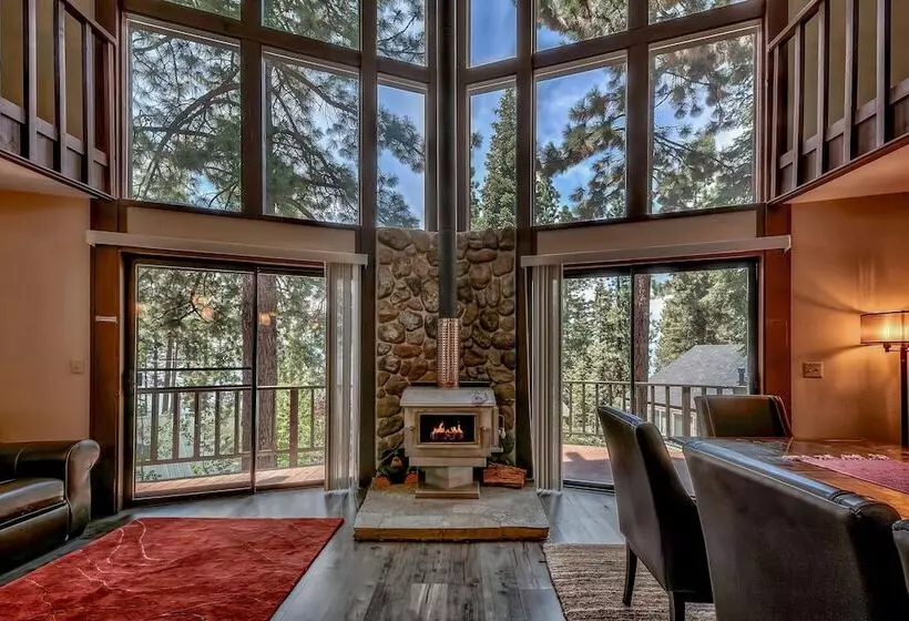 Mv49 Lake Tahoe A Block From The Caverock Beach