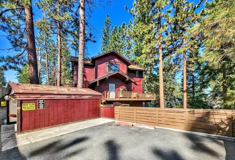 Mv49 Lake Tahoe A Block From The Caverock Beach