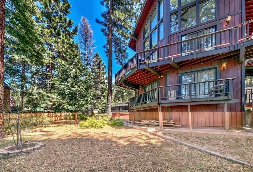 Mv49 Lake Tahoe A Block From The Caverock Beach