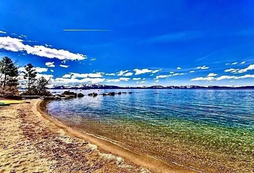 Mv49 Lake Tahoe A Block From The Caverock Beach