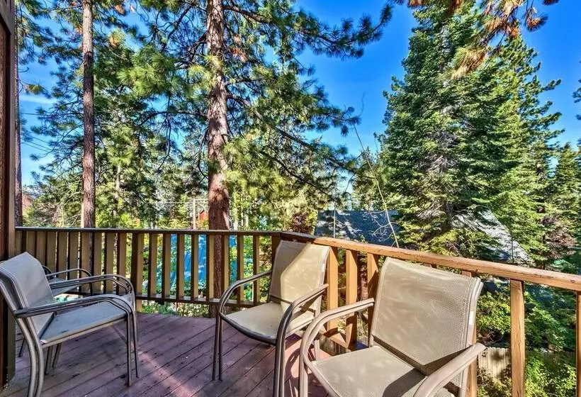 Mv49 Lake Tahoe A Block From The Caverock Beach