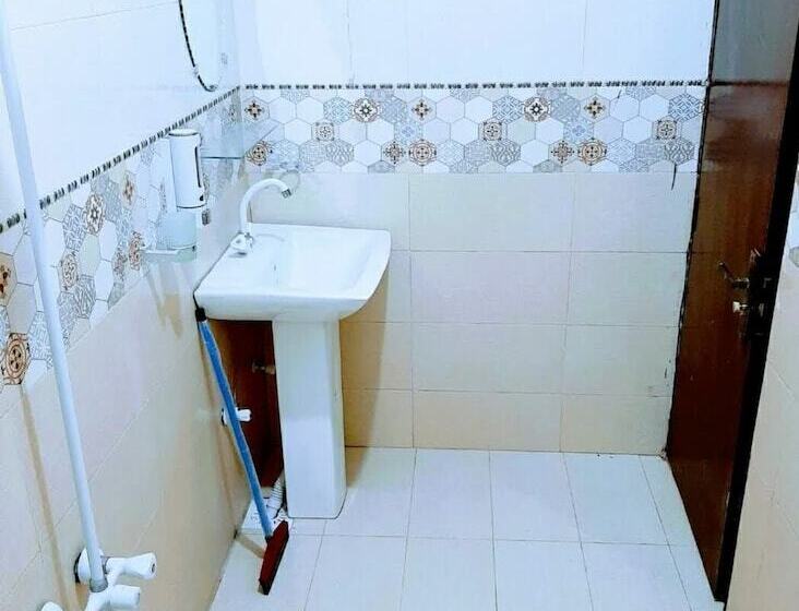 پانسیون Galaxy Inn Guest House