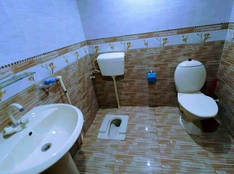 پانسیون Galaxy Inn Guest House