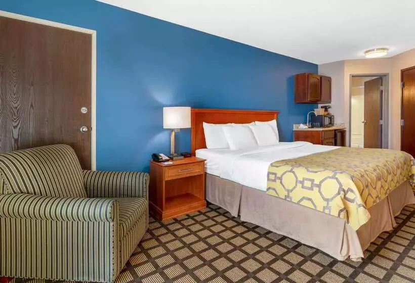 هتل Baymont By Wyndham Rochester Mayo Clinic Area