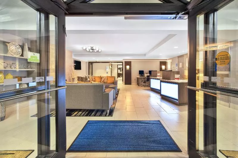 فندق Holiday Inn Express Boston Waltham, An Ihg