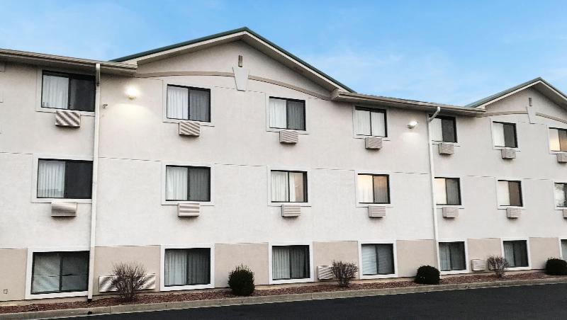 Magnuson Hotel Fort Wayne North   Coliseum