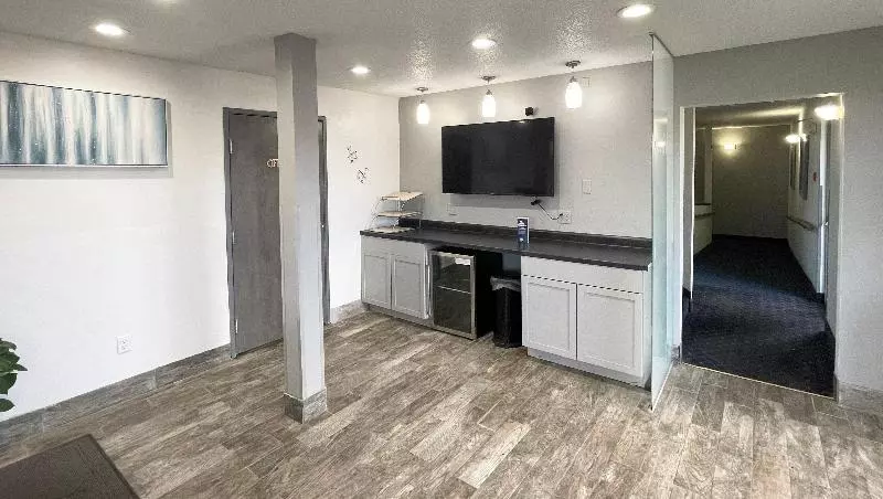 Magnuson Hotel Fort Wayne North   Coliseum