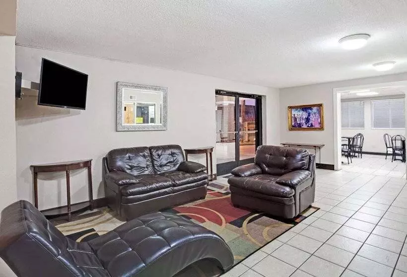 ホテル Super 8 By Wyndham Nashville/ Dntn/ Opryland Area