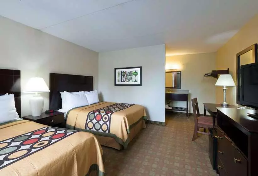 هتل Super 8 By Wyndham White River Junction