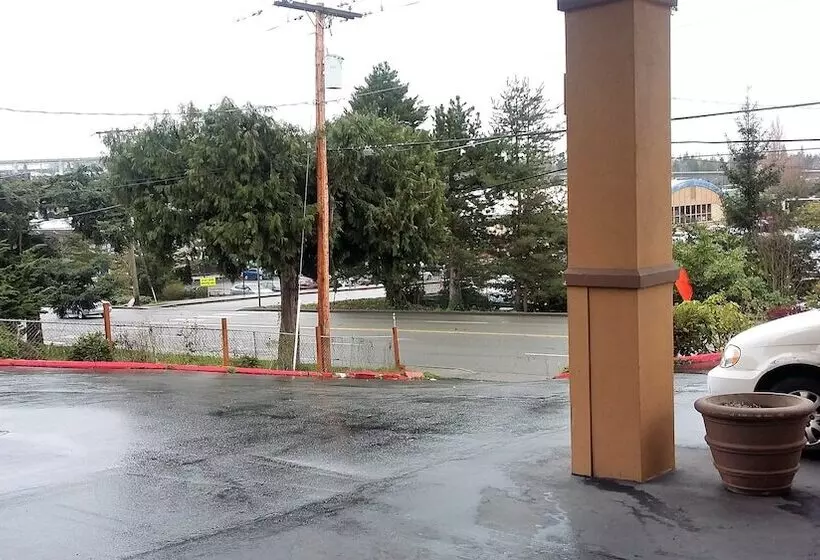 فندق Sutton Suites