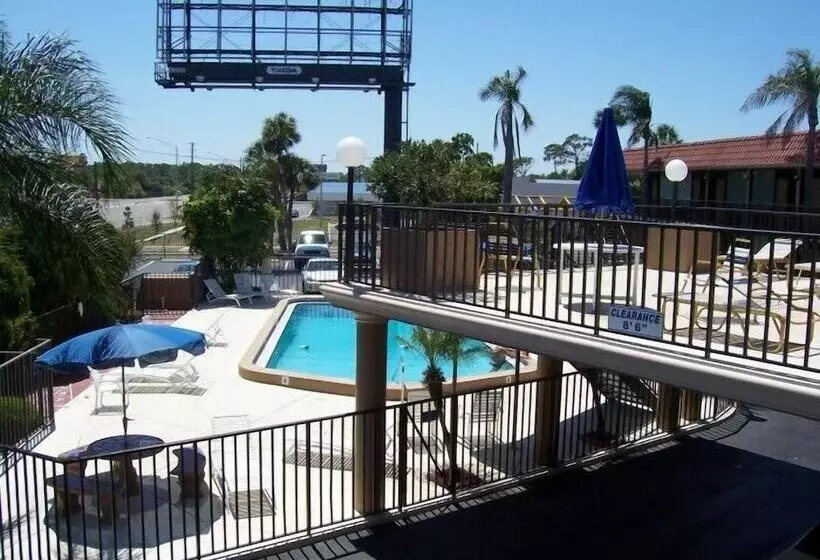 酒店 Tarpon Shores Inn