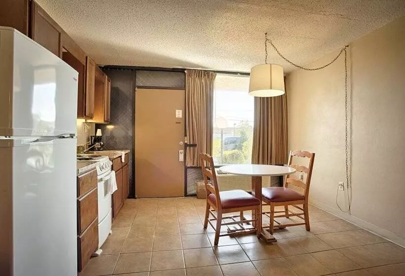 酒店 Tarpon Shores Inn