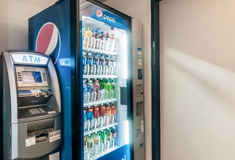 Motel American Inn & Suites Metro Airport