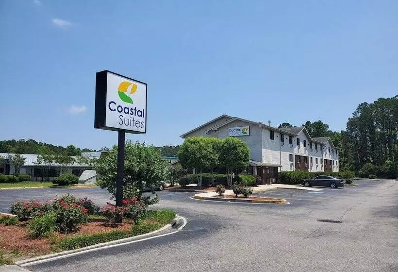 מוטל Coastal Inn & Suites