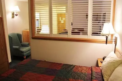 モーテル Colstrip Inn & Suites