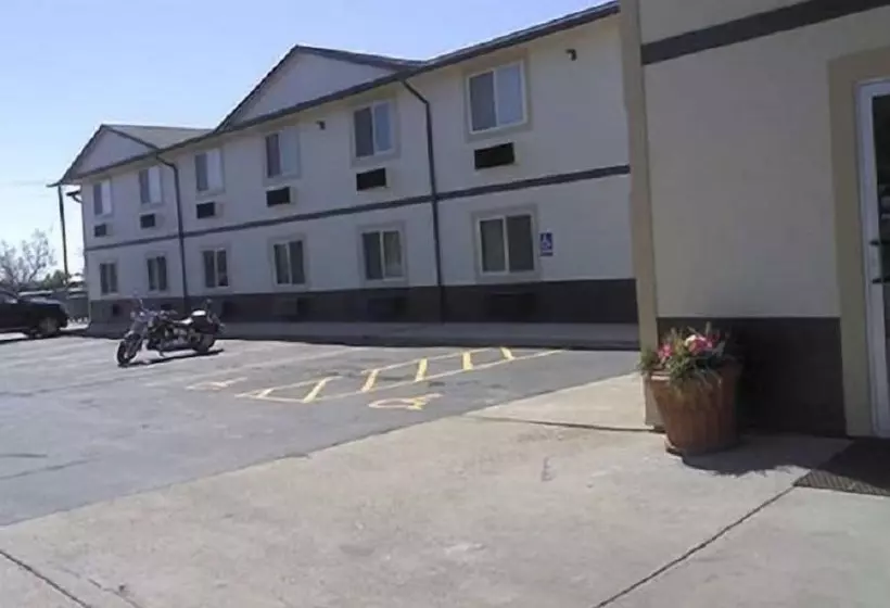 モーテル Colstrip Inn & Suites