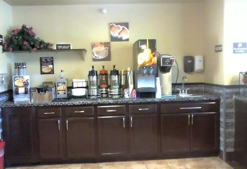 モーテル Colstrip Inn & Suites