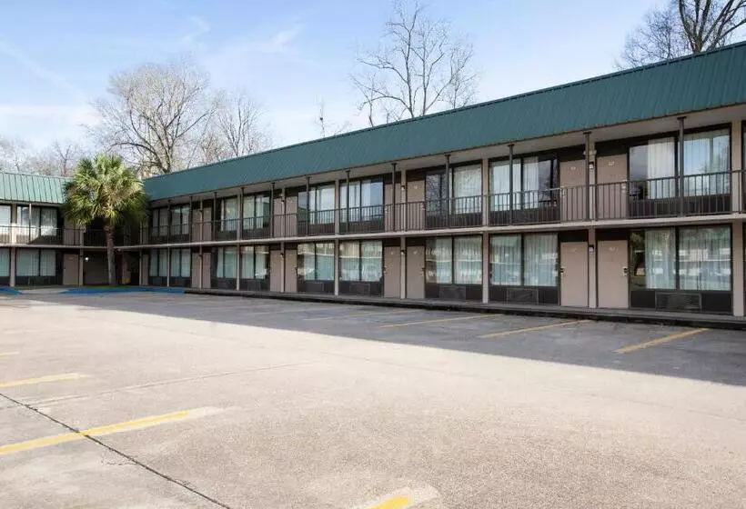 Motel OYO Hotel Port Allen LA I-10 West