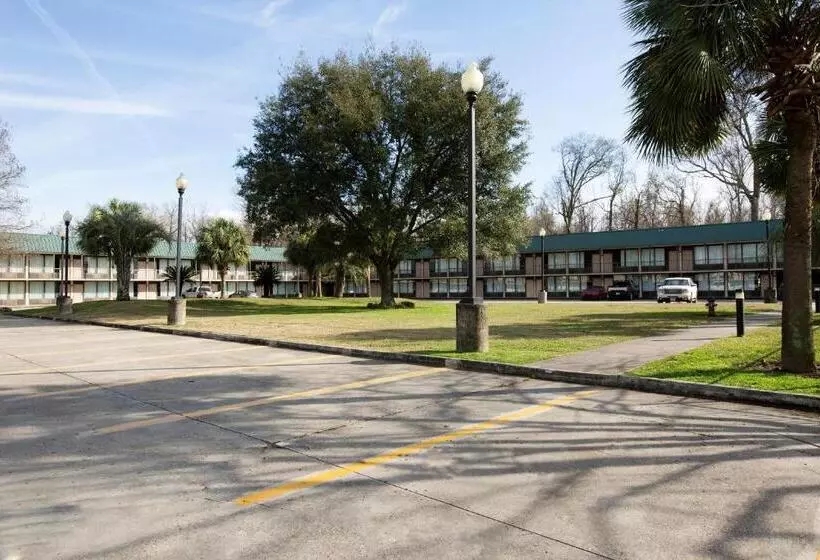 Motel OYO Hotel Port Allen LA I-10 West