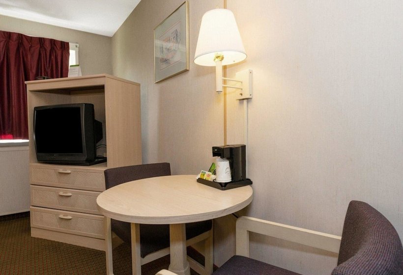 מוטל Rodeway Inn