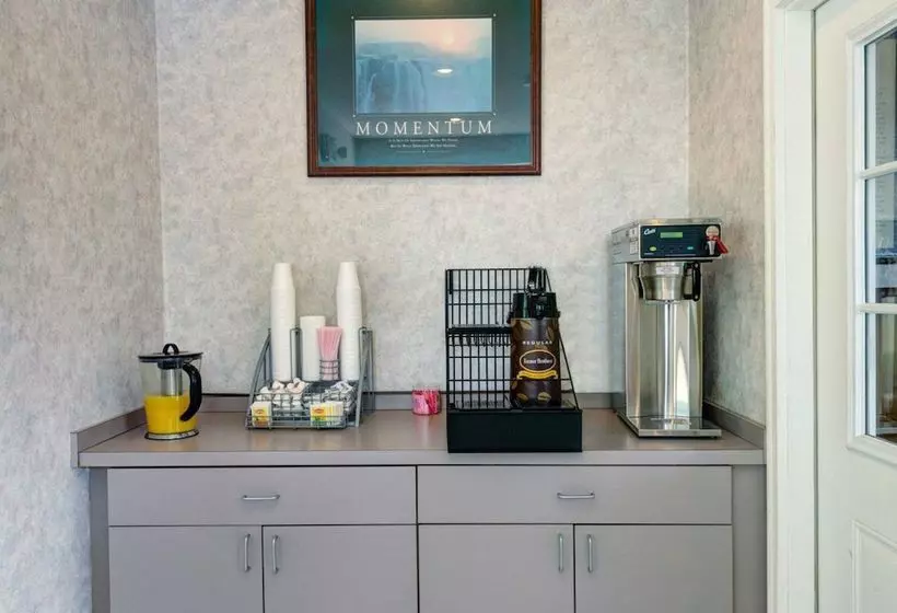 مُتل Rodeway Inn