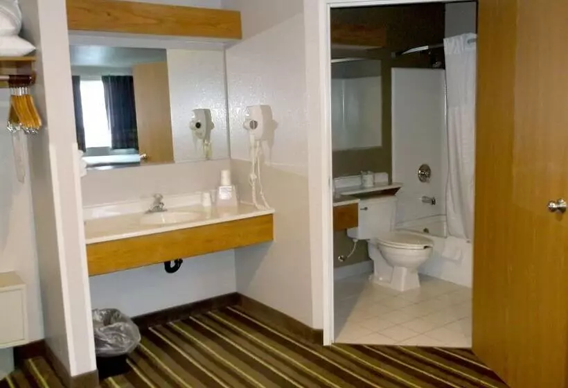 مُتل Super 8 By Wyndham Brookings