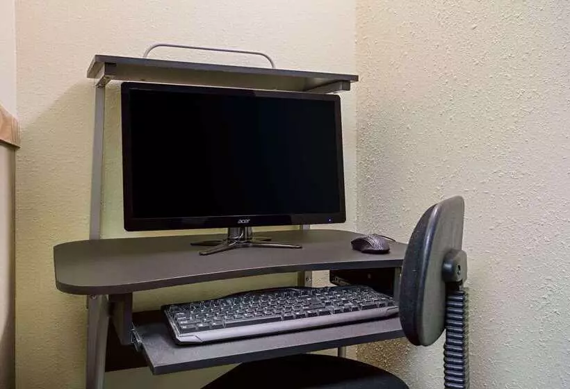 モーテル Super 8 By Wyndham Charles City