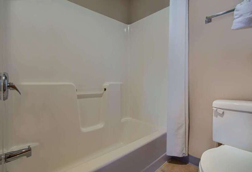 Motel Super 8 By Wyndham Charles City