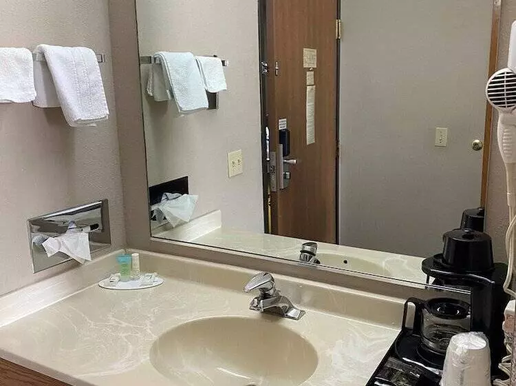 モーテル Super 8 By Wyndham Charles City