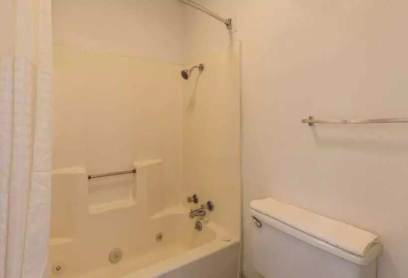 모텔 Super 8 By Wyndham Eastland