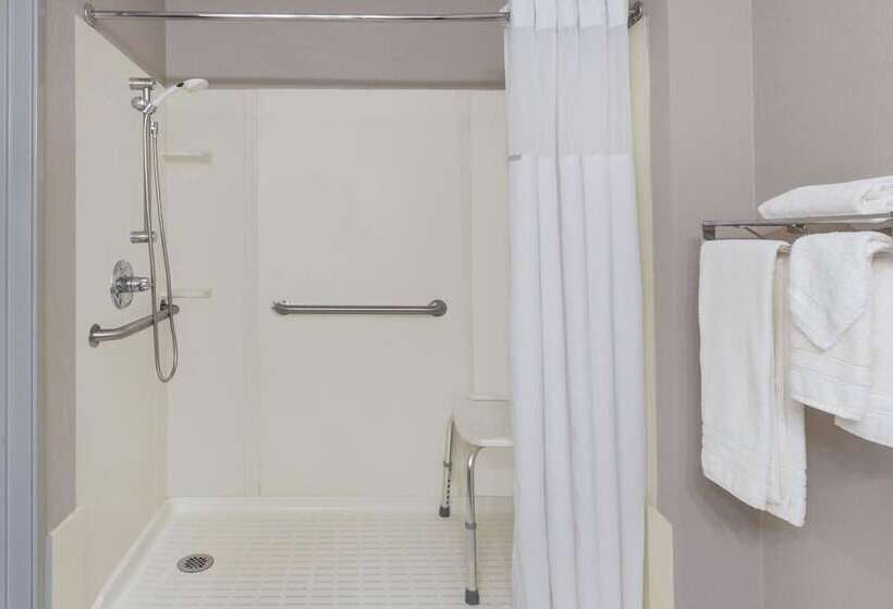 فندق على الطريق Super 8 By Wyndham Hebron Lowell Area