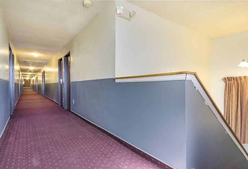 汽车旅馆  Super 8 By Wyndham Limon