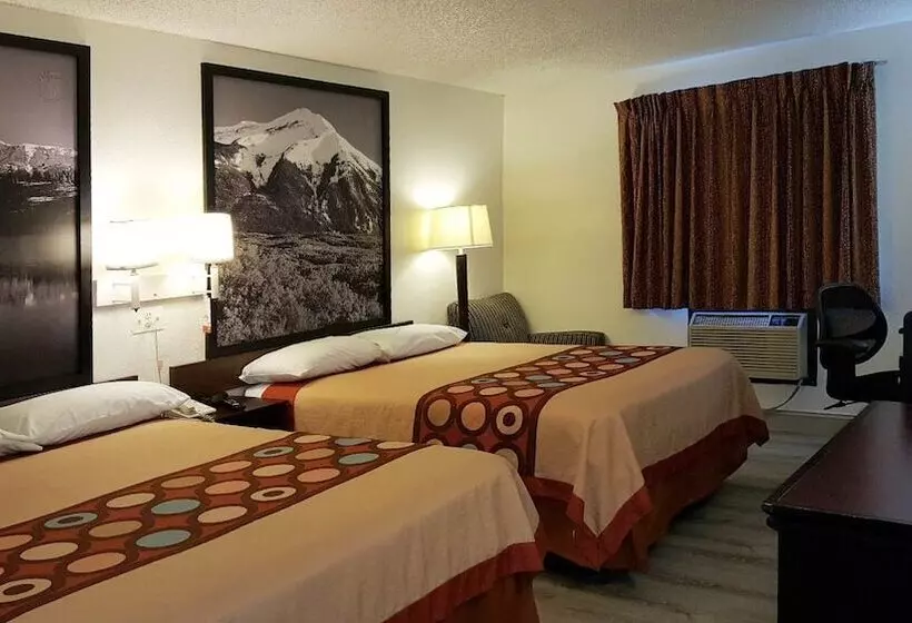 Мотель Super 8 By Wyndham Limon