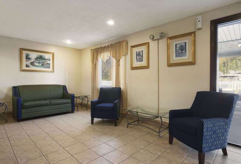 汽车旅馆 Super 8 By Wyndham Prestonsburg